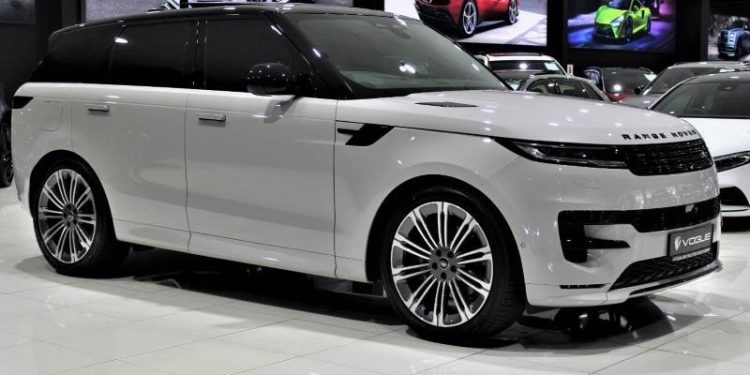 Exploring the 2023 Land Rover Range Rover Sport D350 Dynamic HSE: In-Depth Video Review